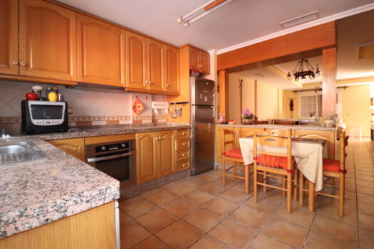 3 bedroom Townhouse for sale in Redovan