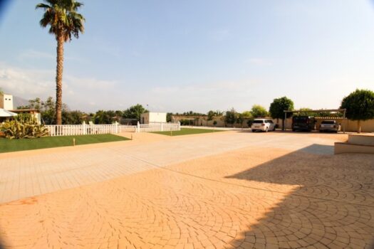 4 bedroom Villa for sale in Bigastro