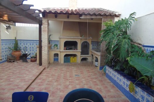 3 bedroom Townhouse for sale in Heredades