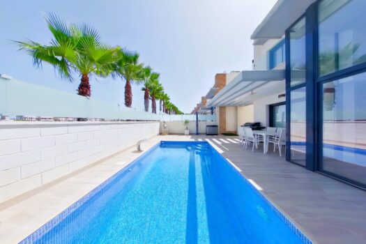 4 bedroom Villa for sale in Cabo Roig