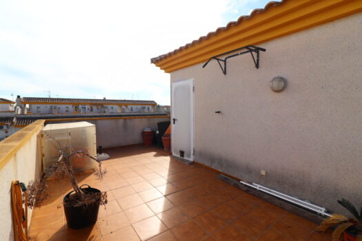 3 bedroom Townhouse for sale in Daya Nueva