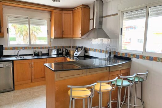 3 bedroom Villa for sale in Quesada