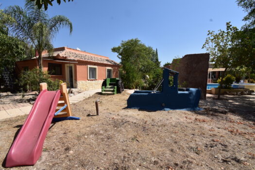 7 bedroom Finca for sale in Catral