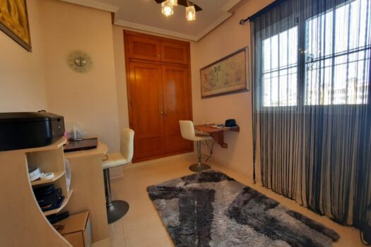 5 bedroom Villa for sale in Villamartin