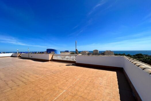 2 bedroom Penthouse for sale in Cabo Roig