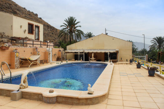 3 bedroom Finca for sale in Orihuela