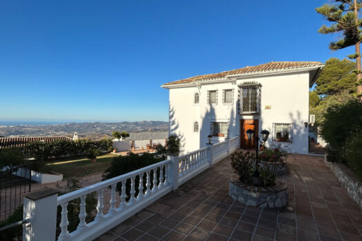 5 Bed Detached Villa for sale in Mijas, Costa del Sol