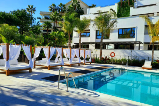 2 Bed Ground Floor Apartment for sale in Marbella, Costa del Sol