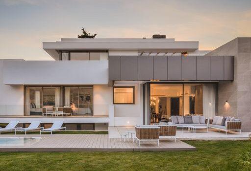 4 Bed Detached Villa for sale in Estepona, Costa del Sol