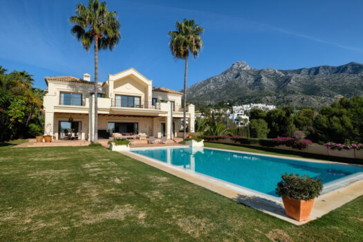 Samostatná vila – 10 ložnic – Marbella