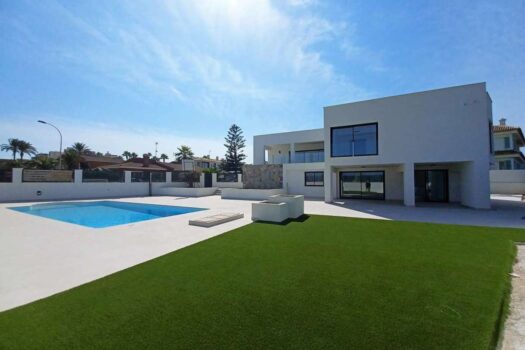 5 bedroom Villa for sale in La Veleta