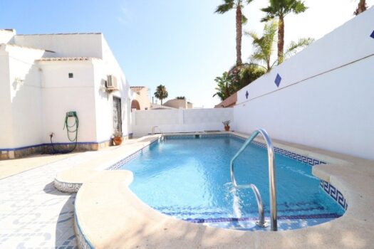 4 bedroom Villa for sale in Torrevieja