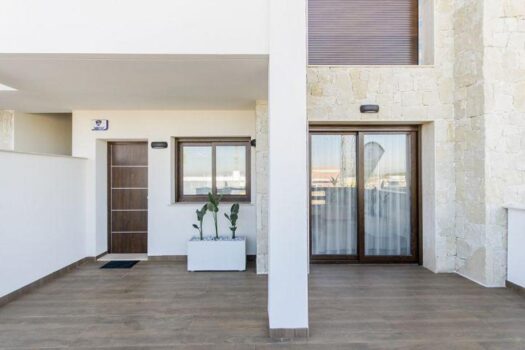 2 bedroom Villa for sale in Torrevieja