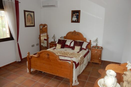 4 bedroom Finca for sale in Bigastro