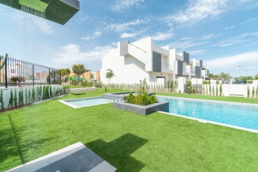 2 bedroom Villa for sale in Torrevieja