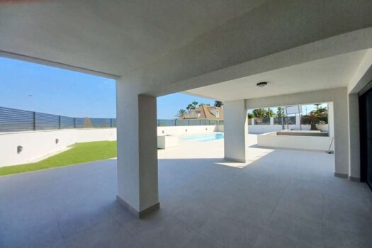 5 bedroom Villa for sale in Torrevieja