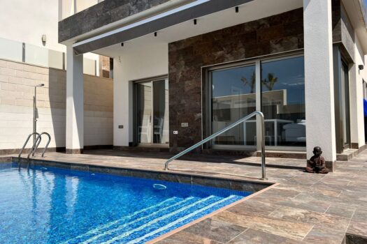 3 bedroom Villa for sale in Villamartin