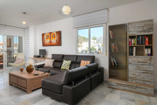 2 Bed Ground Floor Apartment for sale in Los Pacos, Costa del Sol