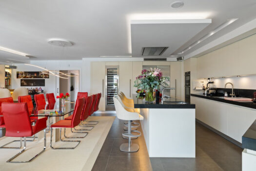 6 Bed Detached Villa for sale in Nueva Andalucia, Costa del Sol