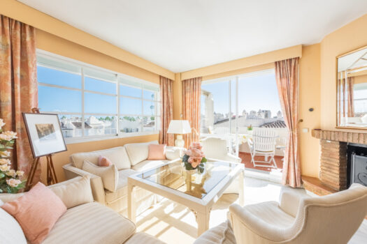 2 Bed Middle Floor Apartment for sale in Benalmadena, Costa del Sol