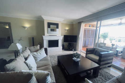 2 Bed Ground Floor Apartment for sale in Nueva Andalucia, Costa del Sol