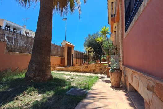 5 bedroom Villa for sale in Torrevieja