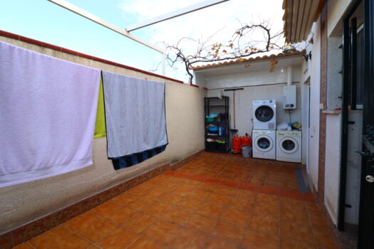 3 bedroom Townhouse for sale in Daya Nueva