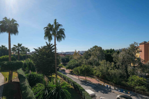 2 Bed Ground Floor Apartment for sale in Los Pacos, Costa del Sol