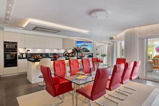 6 Bed Detached Villa for sale in Nueva Andalucia, Costa del Sol