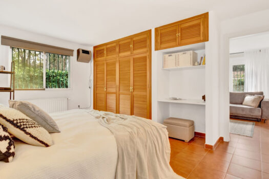 1 Bed Detached Villa for sale in Elviria, Costa del Sol