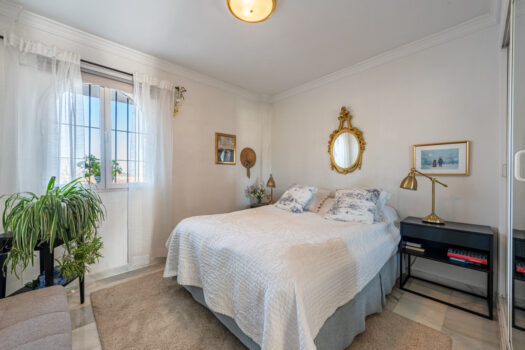 2 Bed Middle Floor Apartment for sale in Riviera del Sol, Costa del Sol