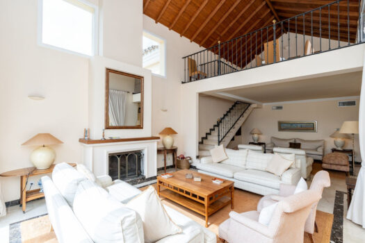 6 Bed Detached Villa for sale in Guadalmina Baja, Costa del Sol