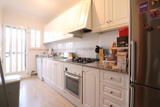 3 bedroom Townhouse for sale in Daya Nueva