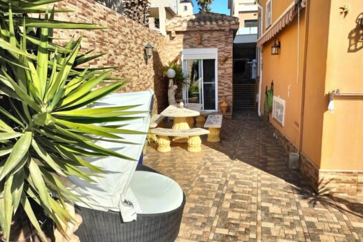 4 bedroom Villa for sale in Villamartin