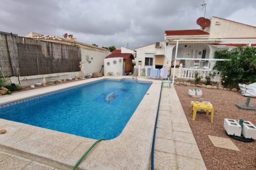 3 bedroom Villa for sale in Torrevieja