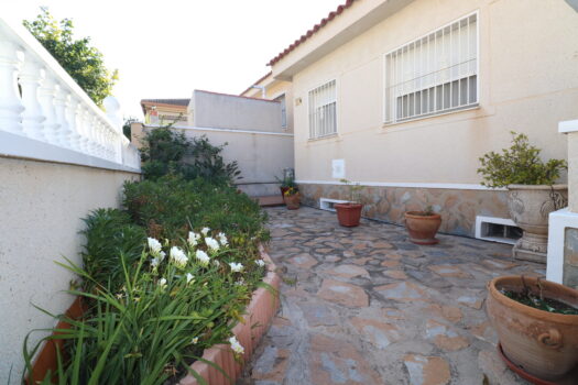 2 bedroom Villa for sale in Benijofar