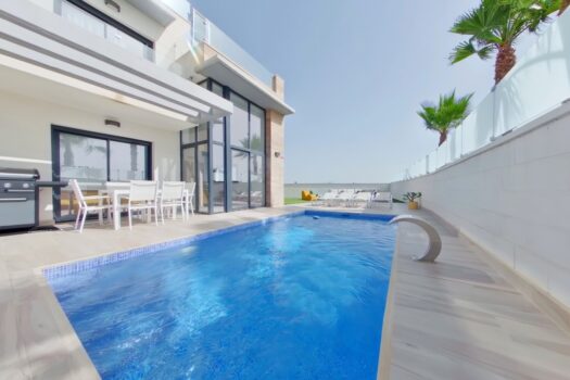 4 bedroom Villa for sale in Cabo Roig