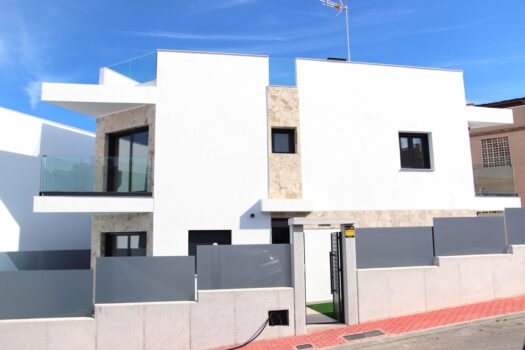 3 bedroom Villa for sale in La Mata