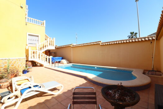 3 bedroom Villa for sale in Algorfa