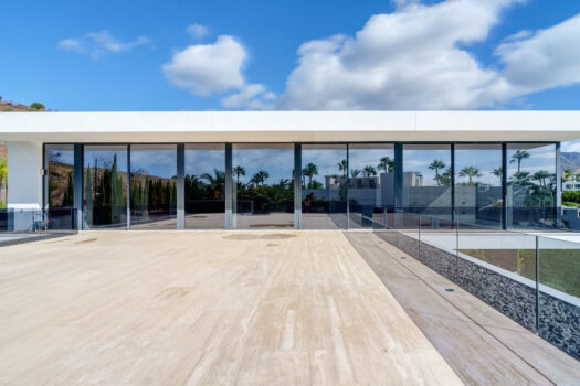 5 Bed Detached Villa for sale in Nueva Andalucia, Costa del Sol