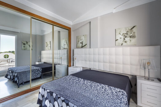 2 Bed Terraced Townhouse for sale in Reserva de Marbella, Costa del Sol