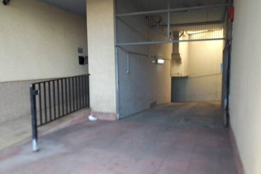 Parking close to the center