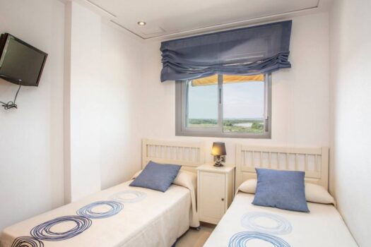 Spectacular apartment with views of the sea and the La Mata lagoon