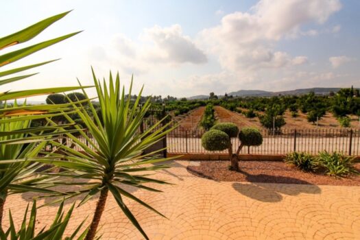 4 bedroom Villa for sale in Bigastro