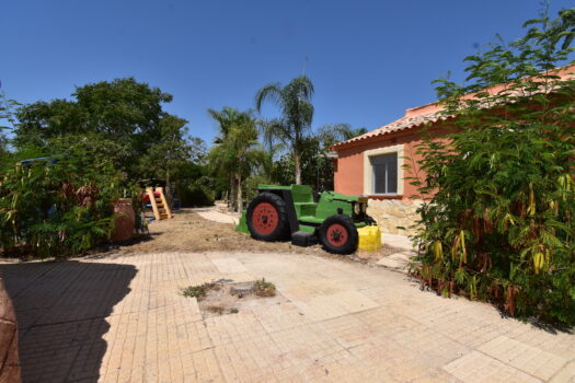 7 bedroom Finca for sale in Catral
