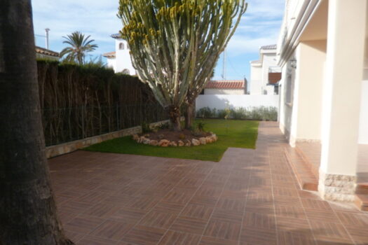 5 bedroom Villa for sale in Cabo Roig