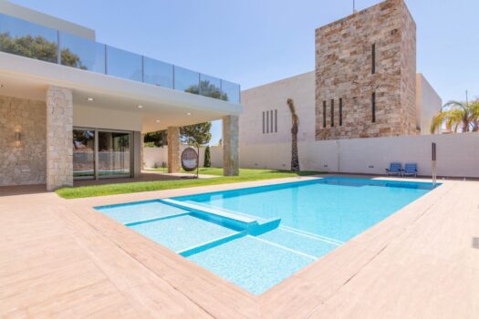 5 bedroom Villa for sale in Cabo Roig