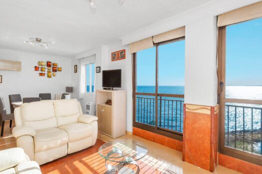 Magnificent apartment facing Playa del Cura!!