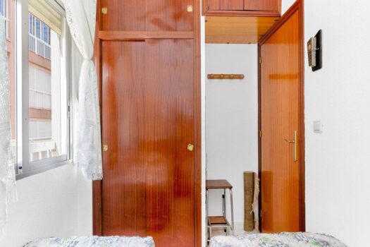 Fantastic one-bedroom flat 200 metres from the sea.-PRODANO