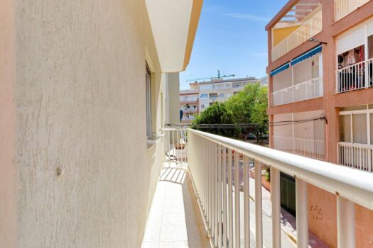 Fantastic one-bedroom flat 200 metres from the sea.-PRODANO